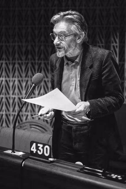 Billede 13: MEP Bram VAN DER LEK during a session in Strasbourg in February 1985.