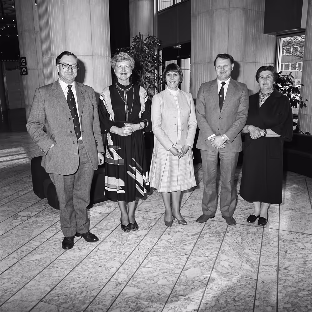 Beate Ann BROOKES with guests