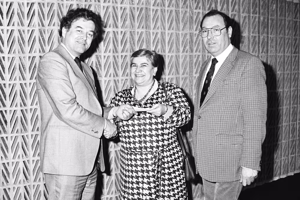 Bank Check remittance gift by socialist MEP's