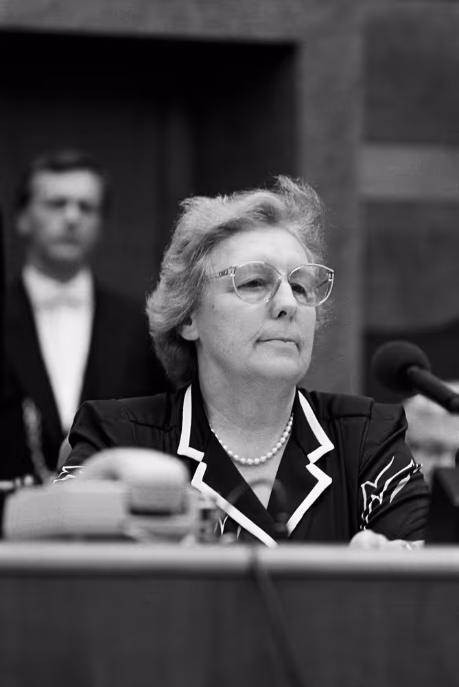 Portrait of MEPMaria Luisa CASSANMAGNAGO CERRETTI chairing the Plenary session at the European Parliament in Luxembourg