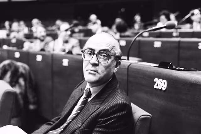 Снимка 26: MEP Leopoldo CALVO-SOTELO during a session in Strasbourg in January 1981.