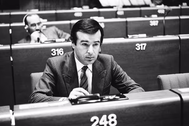 Снимка 15: MEP Fernando Manuel Santos GOMES during a session in Strasbourg in January 1981.