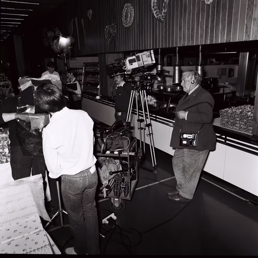 Peter USTINOV during the video production of ' Our Europe ' in Strasbourg.This documentary aimed at presenting the European Institutions was produced by Skippon Video Associates for the UK Office of the European Parliament.