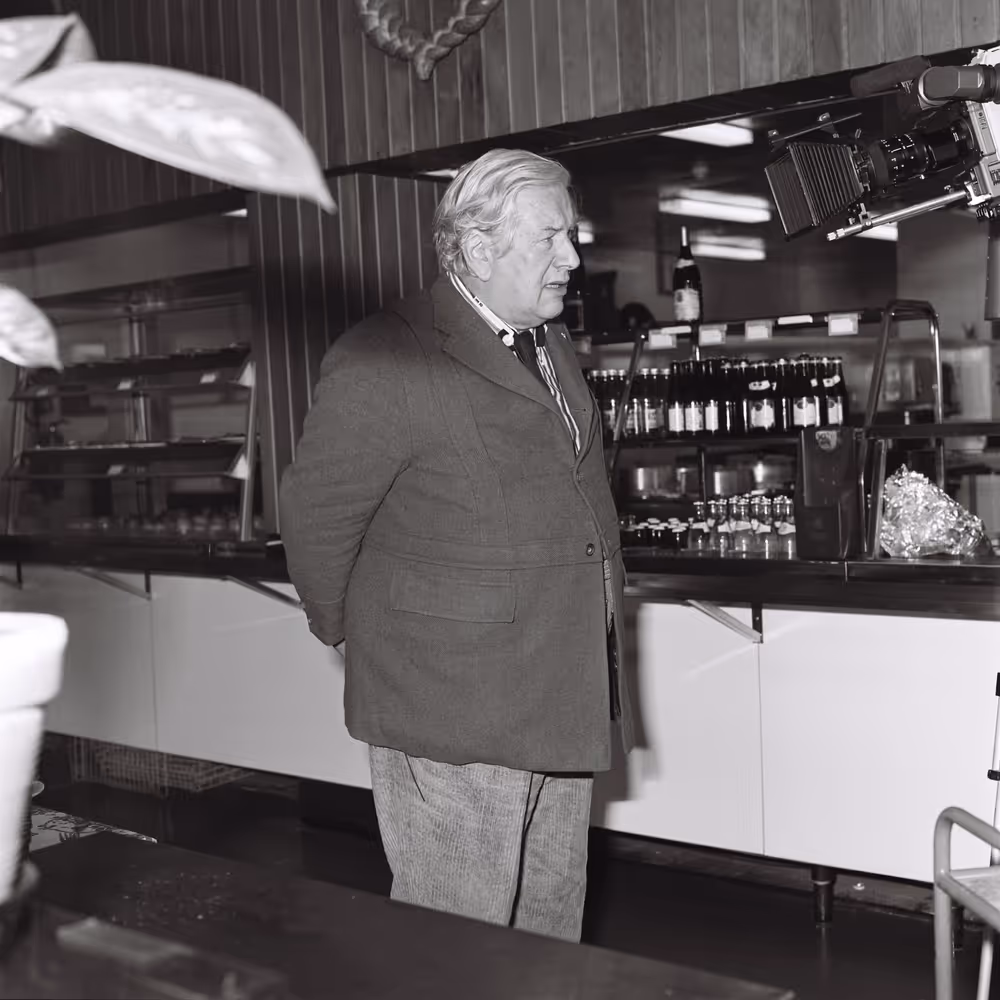 Peter USTINOV during the video production of ' Our Europe ' in Strasbourg.This documentary aimed at presenting the European Institutions was produced by Skippon Video Associates for the UK Office of the European Parliament.