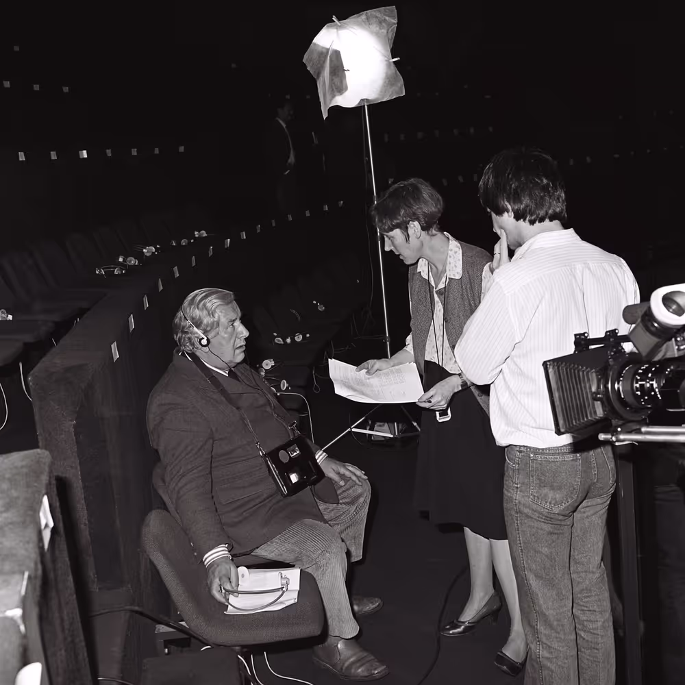 Peter USTINOV during the video production of ' Our Europe ' in Strasbourg.This documentary aimed at presenting the European Institutions was produced by Skippon Video Associates for the UK Office of the European Parliament.