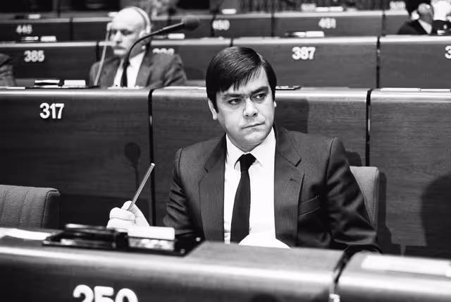 MEP Julian GRIMALDOS GRIMALDOS during a session in Strasbourg in January 1986.