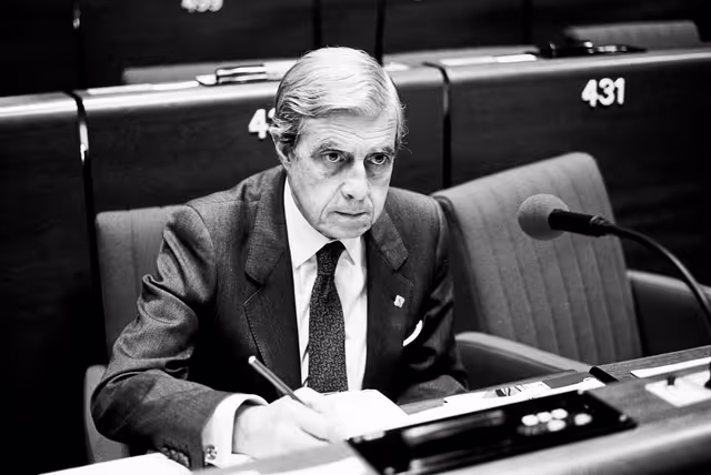 Снимка 22: MEP Jose Maria LAFUENTE LOPEZ during a session in Strasbourg in January 1986.