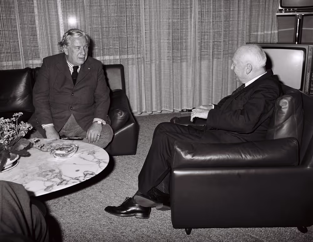 Peter USTINOV during the video production of ' Our Europe ' in Strasbourg.This documentary aimed at presenting the European Institutions was produced by Skippon Video Associates for the UK Office of the European Parliament.