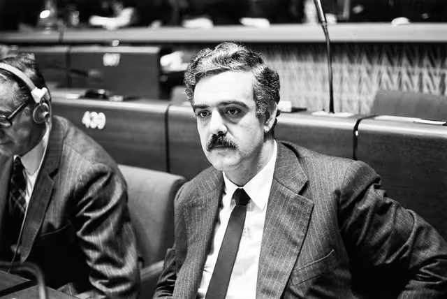 Снимка 38: MEP Virgilio PEREIRA during a session in Strasbourg in January 1986.