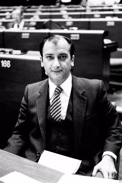 MEP Rui Manuel ALMEIDA MENDES during a session in Strasbourg in January 1986.