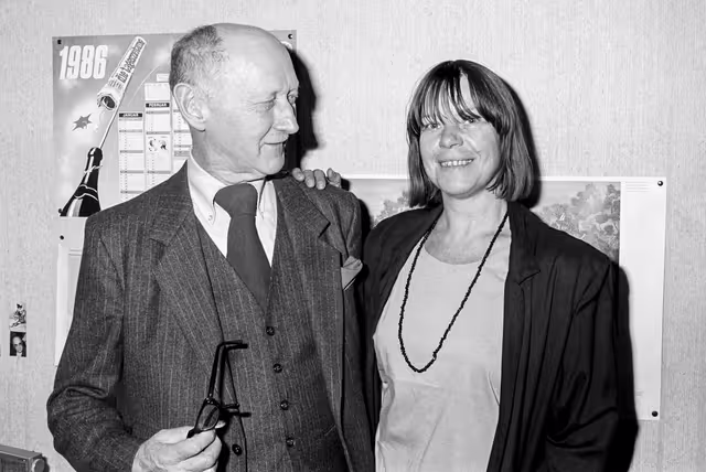 Foto 1: MEP Brigitte HEINRICH and journalist at the EP in Strasbourg in April 1986