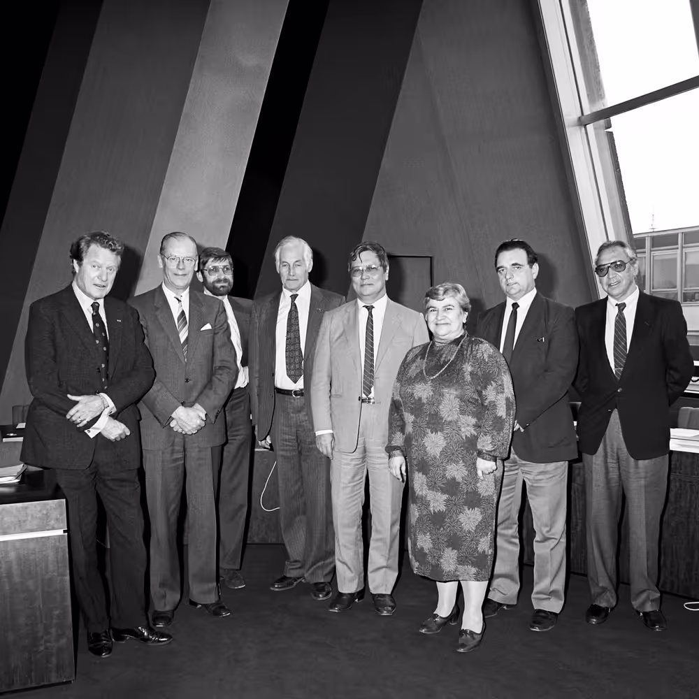 MEPs Sir Peter B.R. VANNECK , Willem VERGEER, Florus A. WIJSENBEEK, Wilhelm HAHN, Paul VERGES , Marie Claude VAYSSADE, George STEVENSON and Enrique SAPENA GRANELL  in Strasbourg in April 1986.
