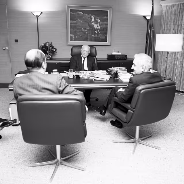 Foto 5: EP President meets with Cas GOOSSENS, Director General of the Belgian Dutch language national television broadcast BRT, at the European Parliament in Strasbourg