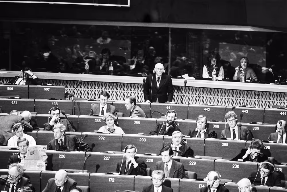 Speaking of President PLUMB in plenary session