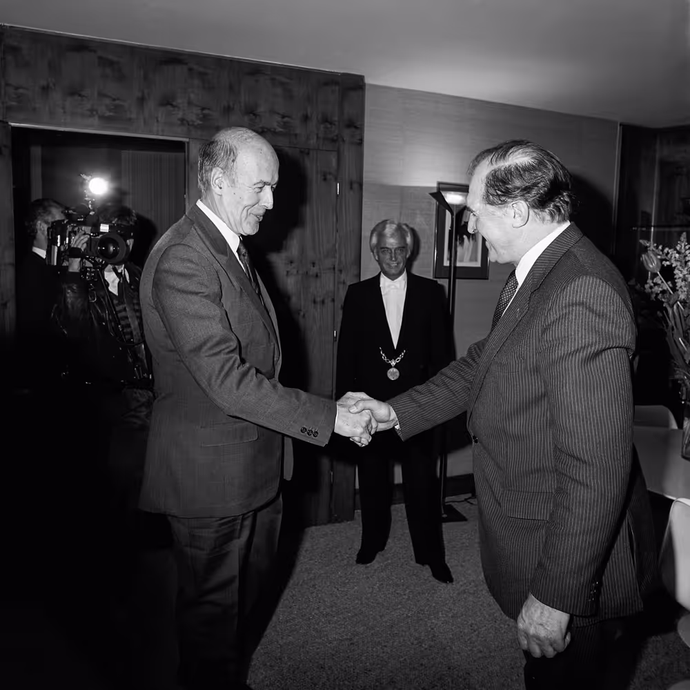 Sir LORD PLUMB, EP President, meets with Valery GISCARD D'ESTAING in January 1987