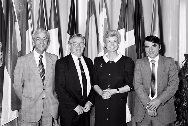 Fotografie 4: Beate Ann BROOKES with guests at the European Parliament in Strasbourg