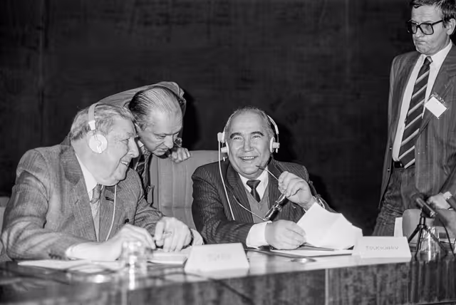 Fotografija 6: Joint press conference  with a Russian delegation visiting the European Parliament in Strasbourg.