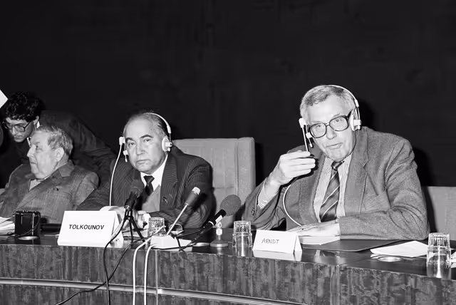 Fotografija 7: Joint press conference  with a Russian delegation visiting the European Parliament in Strasbourg.