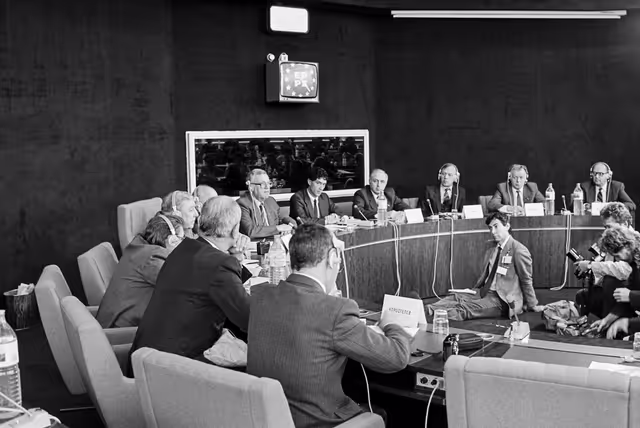 Fotografija 5: Joint press conference  with a Russian delegation visiting the European Parliament in Strasbourg.