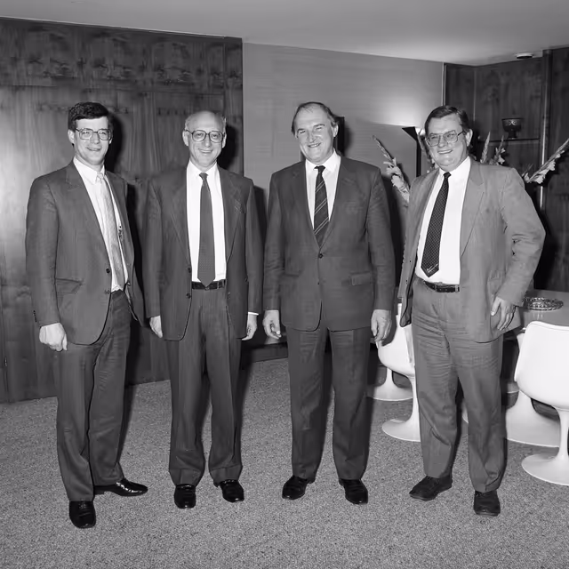 Foto 23: The Lord PLUMB, EP President meets with guests