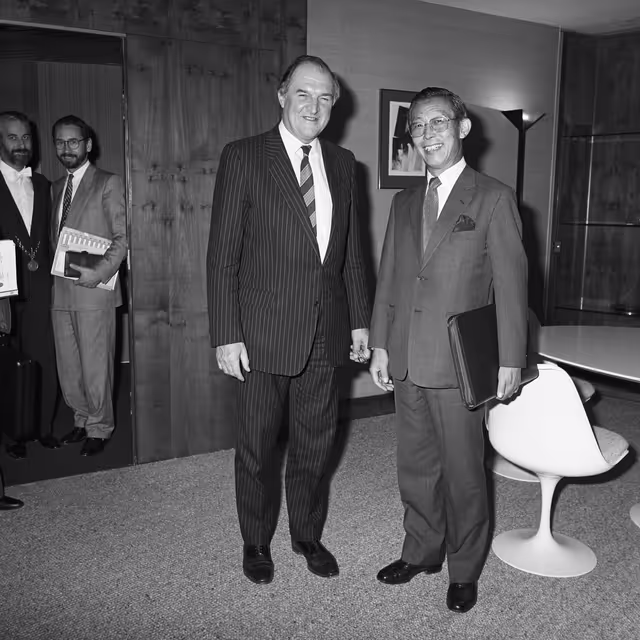 Foto 8: Lord Henri PLUMB - EP President meets with guests