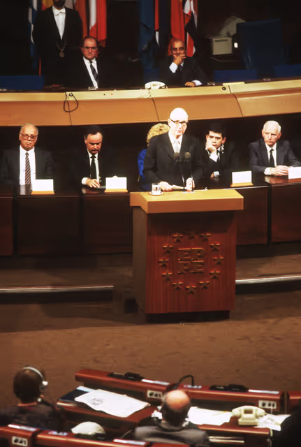 Снимка 4: Official visit by the President of Ireland to the EP in Strasbourg on October 14, 1987