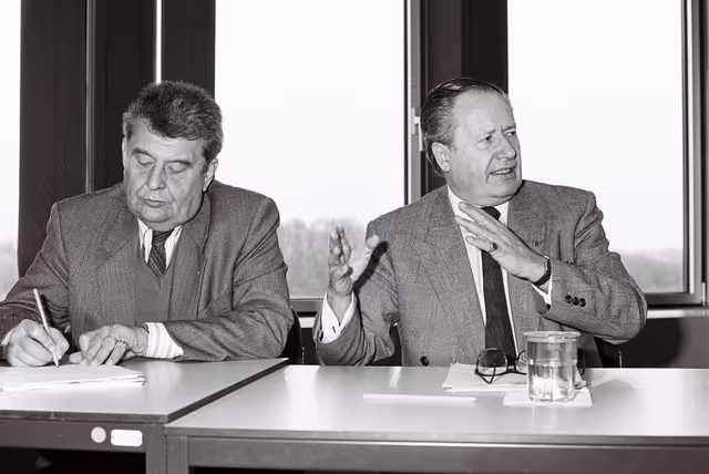 Fotogrāfija 5: Meeting at the European Parliament with guests