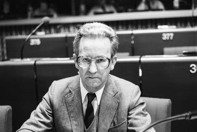 The MEP Carlos ABOIM INGLEZ during a session in Strabourg in February 1988.