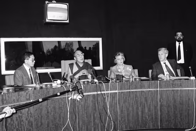 Suriet 4: Visit of the Dalai Lama at the European Parliament in Strasbourg. Press Conference