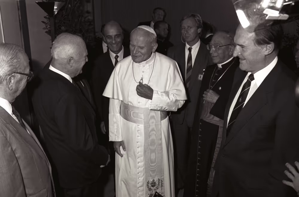 Pope John Paul II makes an official visit to the EP in Strasbourg