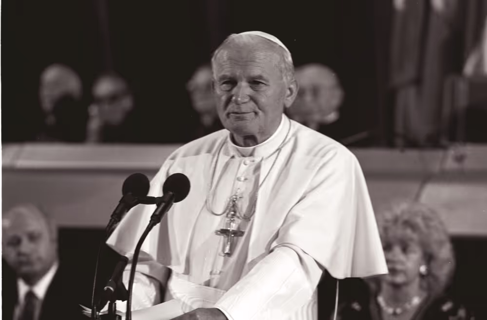 Pope John Paul II makes an official visit to the EP in Strasbourg
