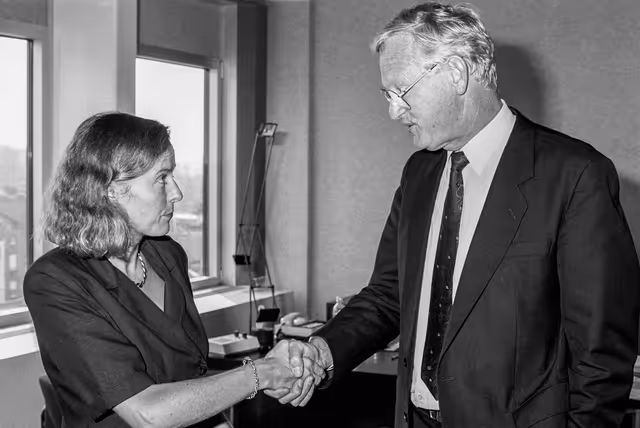 Fotogrāfija 1: MEP Anne Caroline McINTOSH meets with Frans ANDRIESSEN, European Commissioner for External Relations and Trade