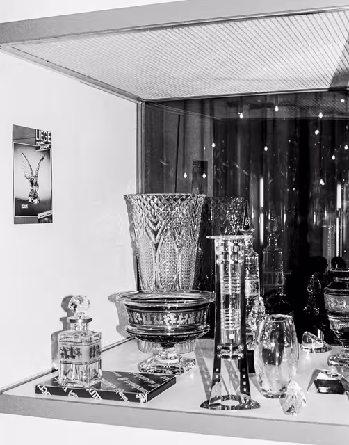 Fotografia 7: Exhibition Visages de Wallonie presents various flagship products of the Walloon economy - Val Saint Lambert