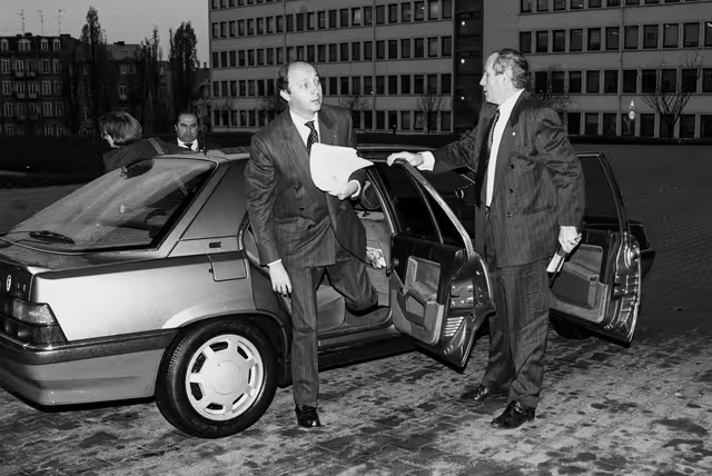 Fotagrafa 21: Arrival for the Formal Sitting on the Situation in Eastern Europe after the Fall of the Berlin Wall at the EP in Strasbourg