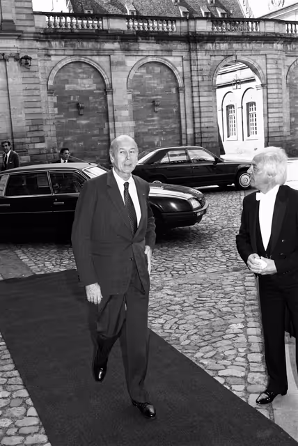 Foto 3: Official visit of President of Colombia, on the 4th of April 1990 in Strasbourg