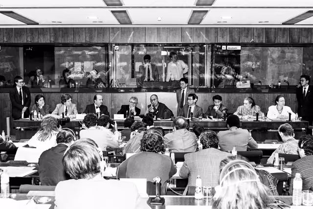 Photo 43 : Visit of HH the Dalai Lama to the EP in Brussels in April 1990