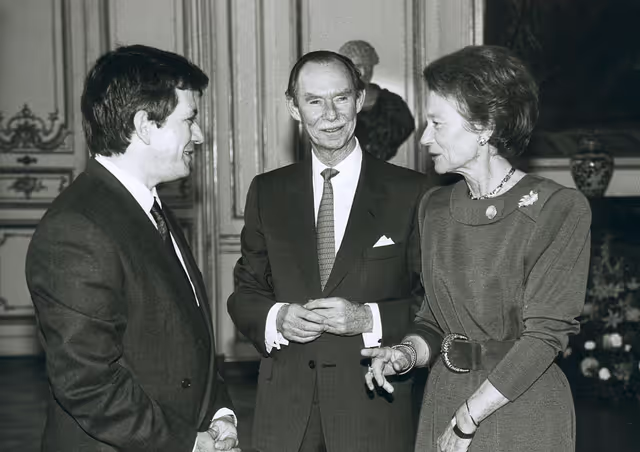 Foto 10: The Grand Duke and the Grand Duchess of Luxembourg make an official visit to the EP in Strasbourg in November 1990
