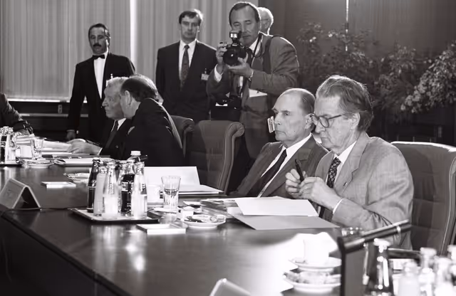 Fotó 30: European Council meeting in Luxembourg on April 8, 1991.