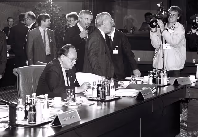Fotó 27: European Council meeting in Luxembourg on April 8, 1991.