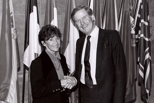 Fotografie 1: Brian CASSIDY meets with a guest at the EP in Strasbourg