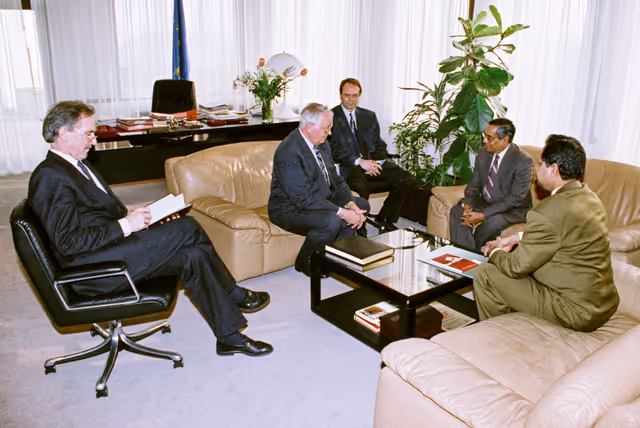 Fotografie 22: Egon KLEPSCH - EP President meets with S.E. A.K.M. KAMALUDDIN CHOUDHURY Bangladesh Ambassador