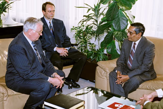 Fotografie 21: Egon KLEPSCH - EP President meets with S.E. A.K.M. KAMALUDDIN CHOUDHURY Bangladesh Ambassador