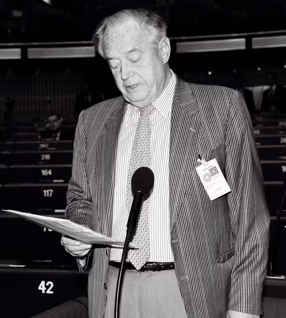 Fotografia 4: Erik HOFFMAYER, President of the Committee of Gouvermens of Central Bank at the European Parliament.