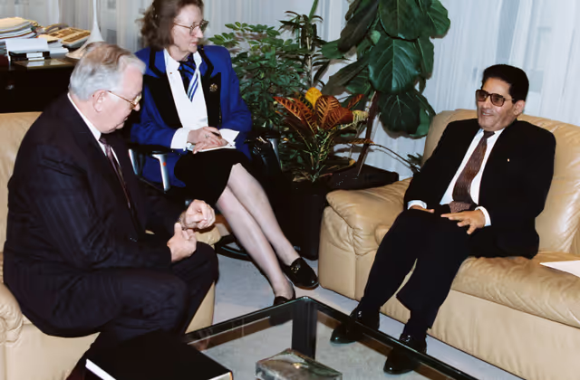 Fotagrafa 7: EP President Egon KLEPSCH meets with the Ambassador of Yemen Saleh Ali Al ASHWAL at the European Parliament.