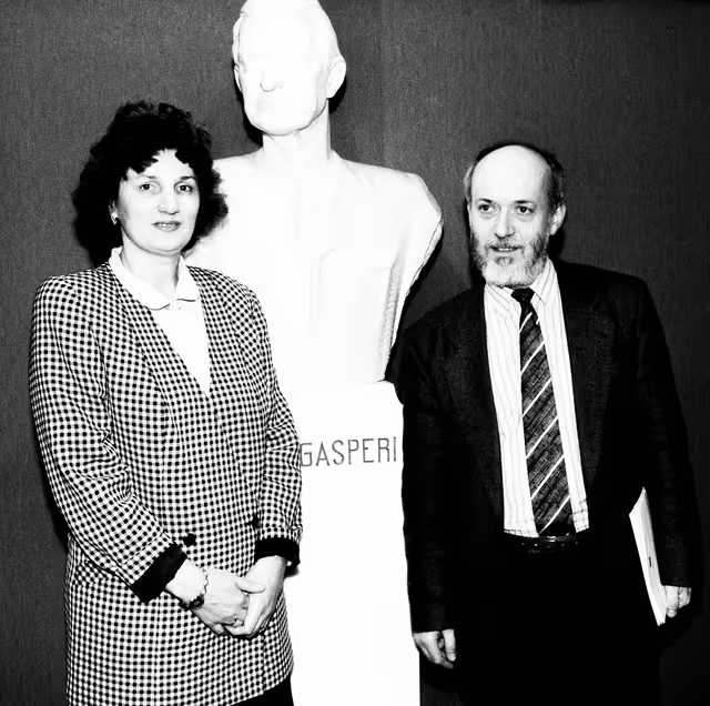 Nuotrauka 6: Alla YAROSHINSKAYA with Karin JUNKER at the European Parliament.