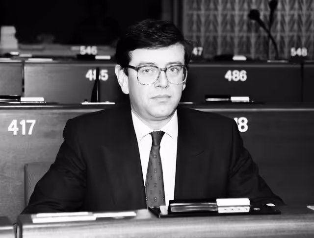 Fotografia 10: Francois FROMENT MEURICE at the European Parliament