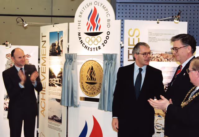 Fotografija 2: Exhibition, The British Olympic Bid : Manchester 2000