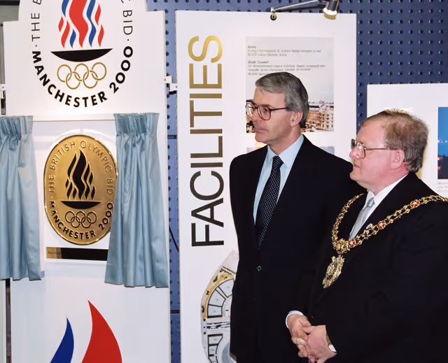 Fotografija 3: Exhibition, The British Olympic Bid : Manchester 2000
