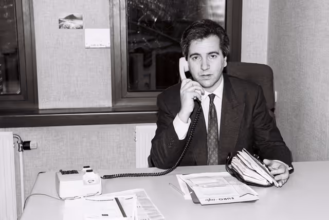 Photo 4: MEP Jose Manuel TORRES COUTO in his office in Strasbourg