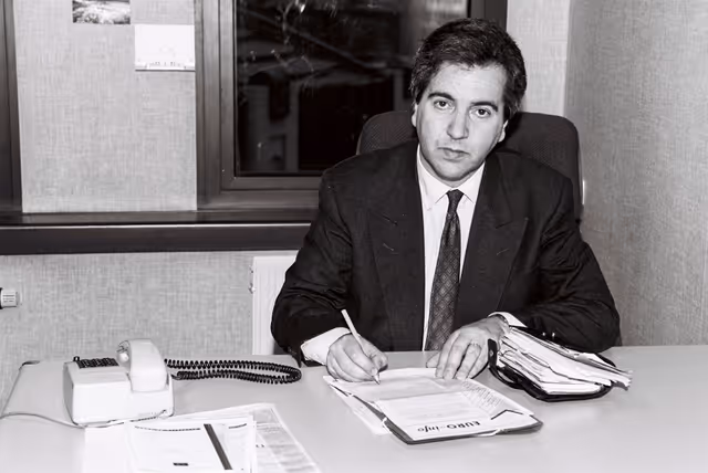 Photo 2: MEP Jose Manuel TORRES COUTO in his office in Strasbourg